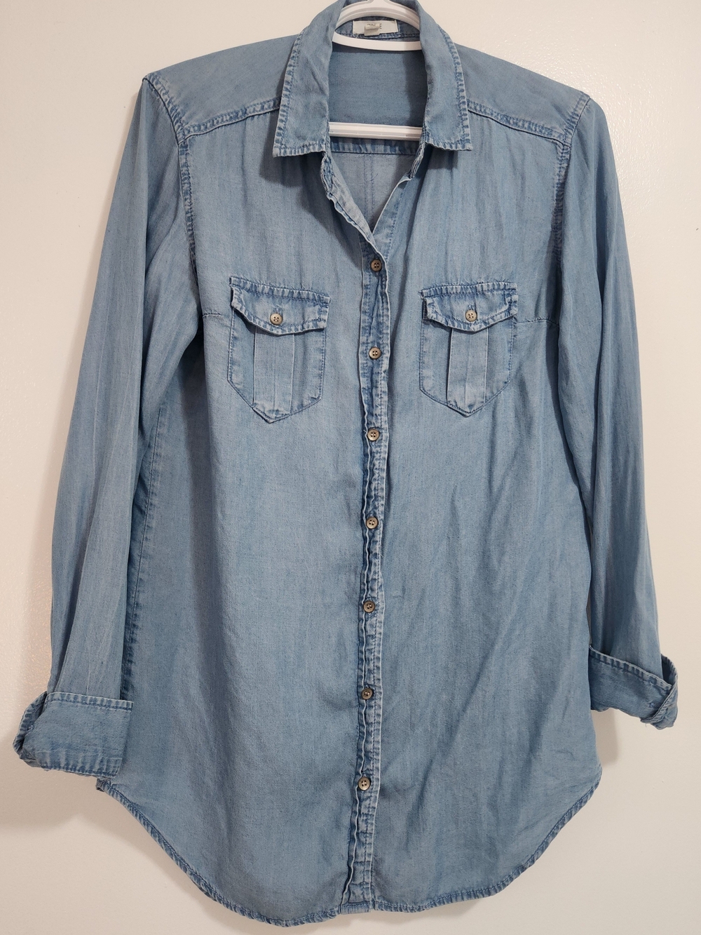 Lightweight Denim-look Buttondown